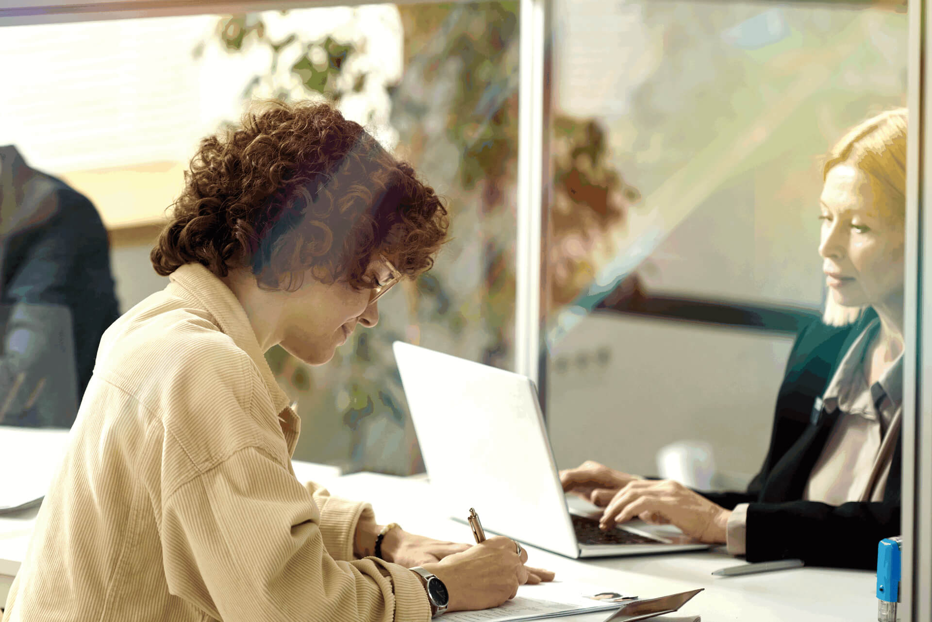 Iparagak_kozigazgatas